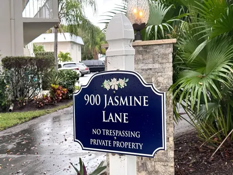 900 Jasmine Lane Vero Beach FL 32963