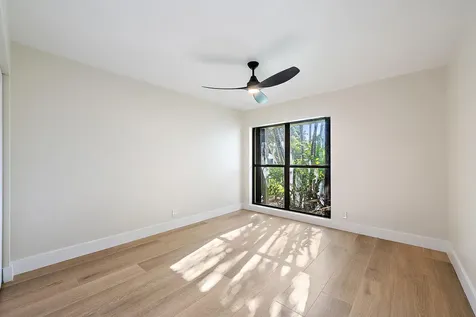 37 Edinburgh Drive Palm Beach Gardens FL 33418