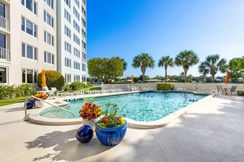 555 Se 6th Avenue Delray Beach FL 33483