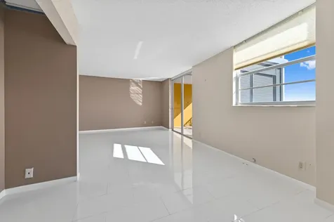 5700 Nw 2nd Avenue Boca Raton FL 33487