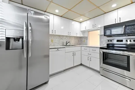5700 Nw 2nd Avenue Boca Raton FL 33487