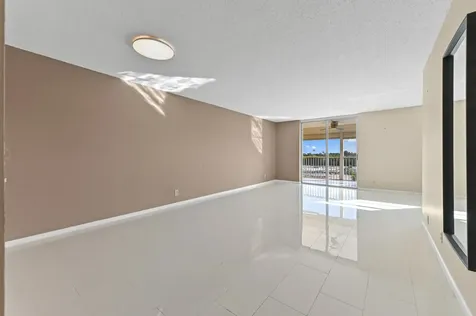5700 Nw 2nd Avenue Boca Raton FL 33487
