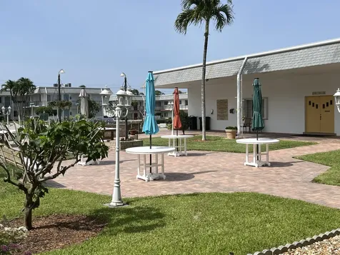 2840 Cynthia Lane Lake Worth Beach FL 33461
