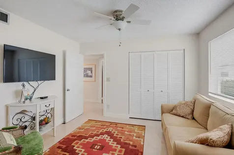 6698 10th Avenue Lake Worth FL 33467