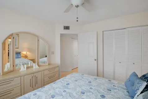 6698 10th Avenue Lake Worth FL 33467