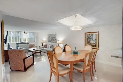 6698 10th Avenue Lake Worth FL 33467