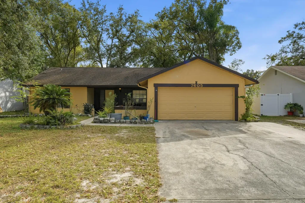 7605 N Sanibel Circle Tampa FL 33637