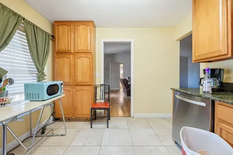 7605 N Sanibel Circle Tampa FL 33637