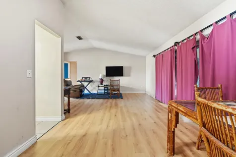 7605 N Sanibel Circle Tampa FL 33637