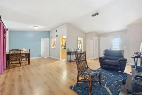 7605 N Sanibel Circle Tampa FL 33637