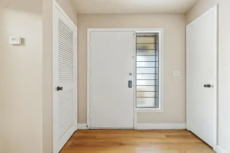 7605 N Sanibel Circle Tampa FL 33637