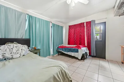 7605 N Sanibel Circle Tampa FL 33637