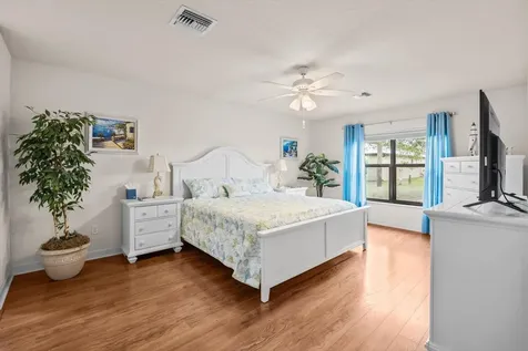 79 Flores Del Norte Fort Pierce FL 34951
