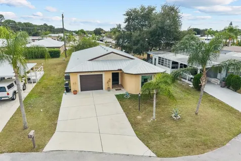 79 Flores Del Norte Fort Pierce FL 34951