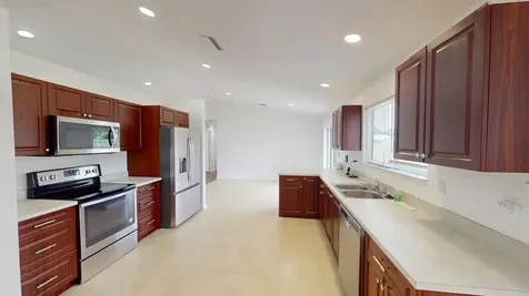 2175 SE Heathwood Circle Port Saint Lucie FL 34952