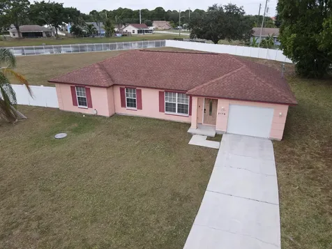 2175 SE Heathwood Circle Port Saint Lucie FL 34952