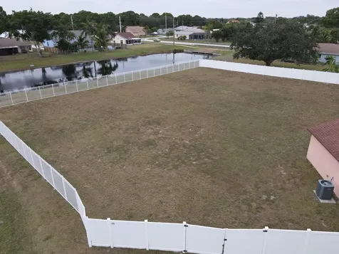 2175 SE Heathwood Circle Port Saint Lucie FL 34952