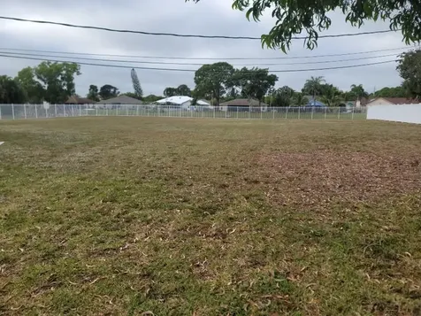 2175 SE Heathwood Circle Port Saint Lucie FL 34952