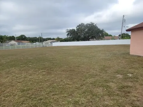 2175 SE Heathwood Circle Port Saint Lucie FL 34952