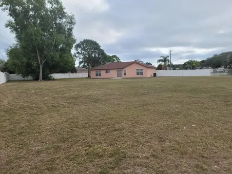 2175 SE Heathwood Circle Port Saint Lucie FL 34952