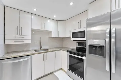 9370 SW 8th Street Boca Raton FL 33428