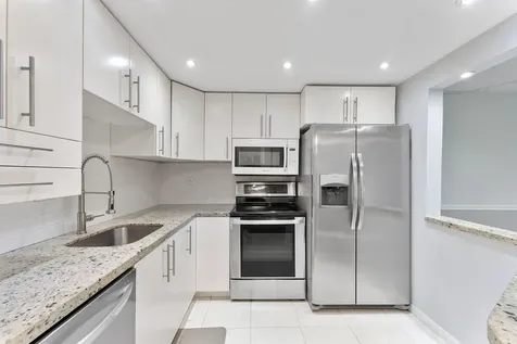 9370 SW 8th Street Boca Raton FL 33428