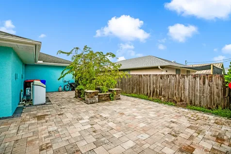 2120 87th Court Vero Beach FL 32966