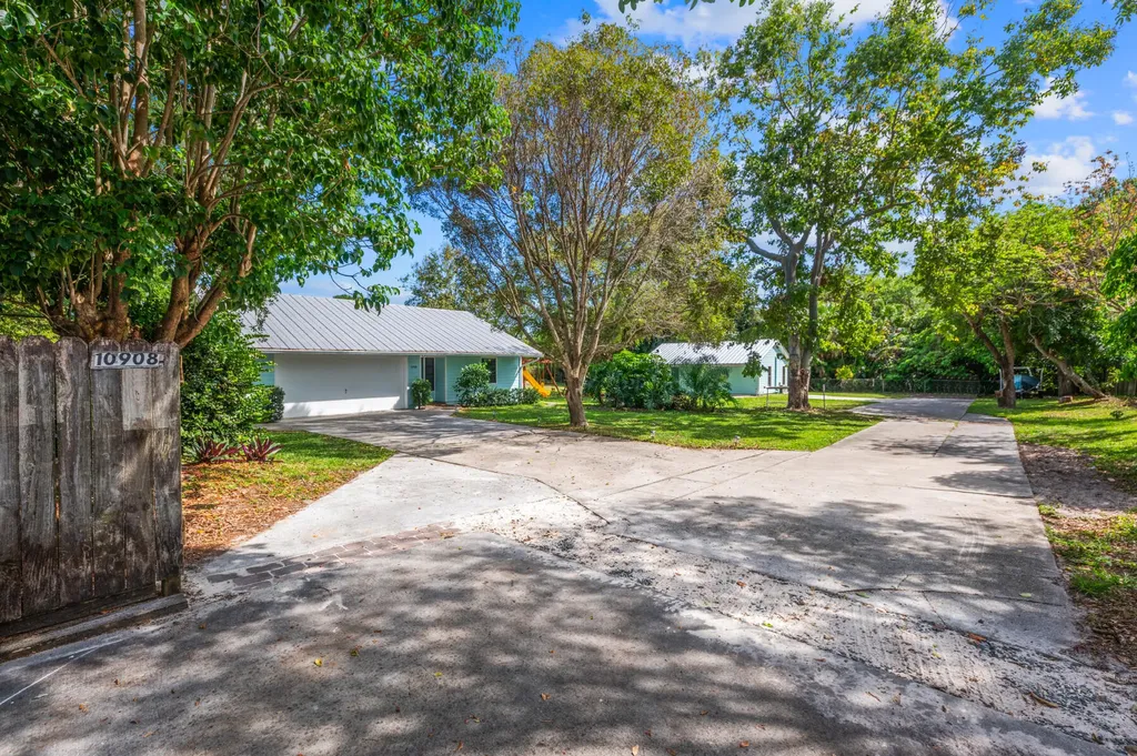 10908 Se Hobart Street Jupiter FL 33469