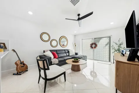 4052 Crescent Creek Place Coconut Creek FL 33073