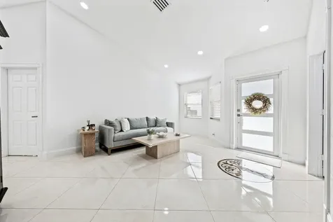 4052 Crescent Creek Place Coconut Creek FL 33073