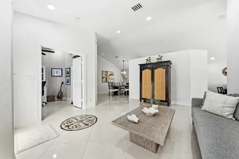 4052 Crescent Creek Place Coconut Creek FL 33073