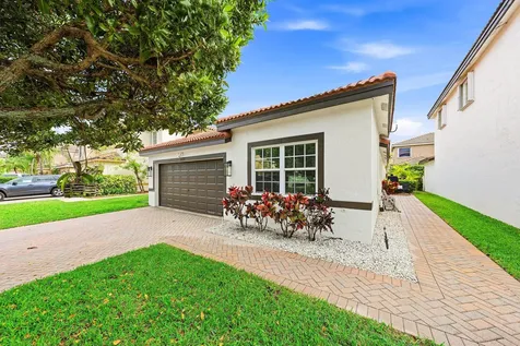 4052 Crescent Creek Place Coconut Creek FL 33073