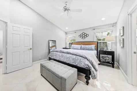 4052 Crescent Creek Place Coconut Creek FL 33073