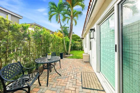 4052 Crescent Creek Place Coconut Creek FL 33073