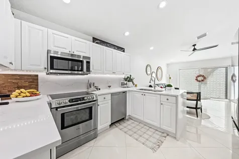 4052 Crescent Creek Place Coconut Creek FL 33073