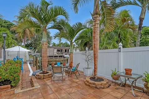 1890 Sw 59th Avenue Plantation FL 33317