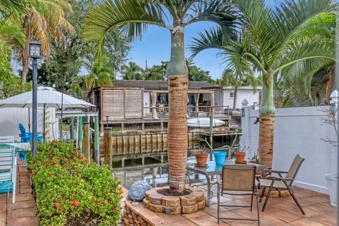 1890 Sw 59th Avenue Plantation FL 33317