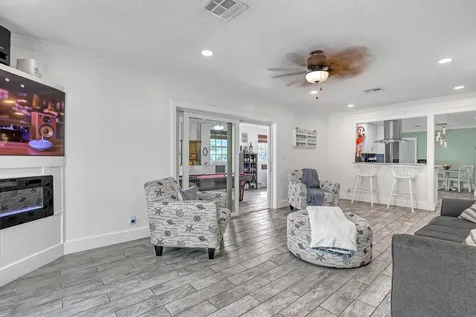 1890 Sw 59th Avenue Plantation FL 33317