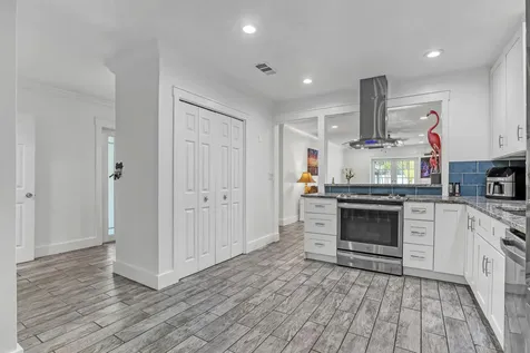 1890 Sw 59th Avenue Plantation FL 33317