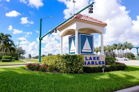 709 Sw Saint Vincent Cove Port Saint Lucie FL 34986