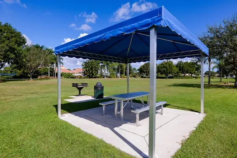 709 Sw Saint Vincent Cove Port Saint Lucie FL 34986