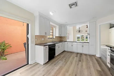 13290 Saint Tropez Circle Palm Beach Gardens FL 33410