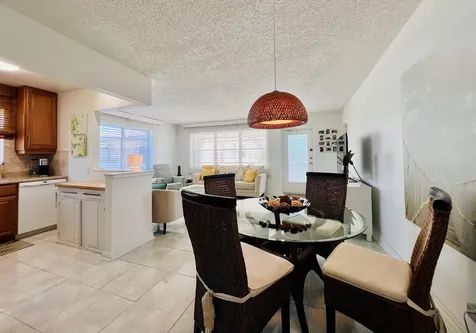 388 Chatham West Palm Beach FL 33417