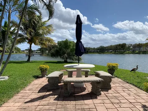 388 Chatham West Palm Beach FL 33417