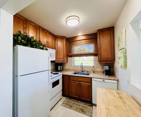 388 Chatham West Palm Beach FL 33417