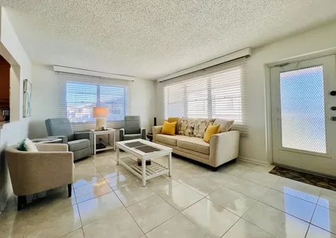 388 Chatham West Palm Beach FL 33417