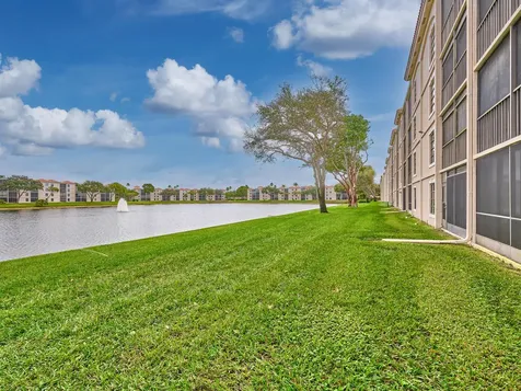 6193 Pointe Regal Circle Delray Beach FL 33484