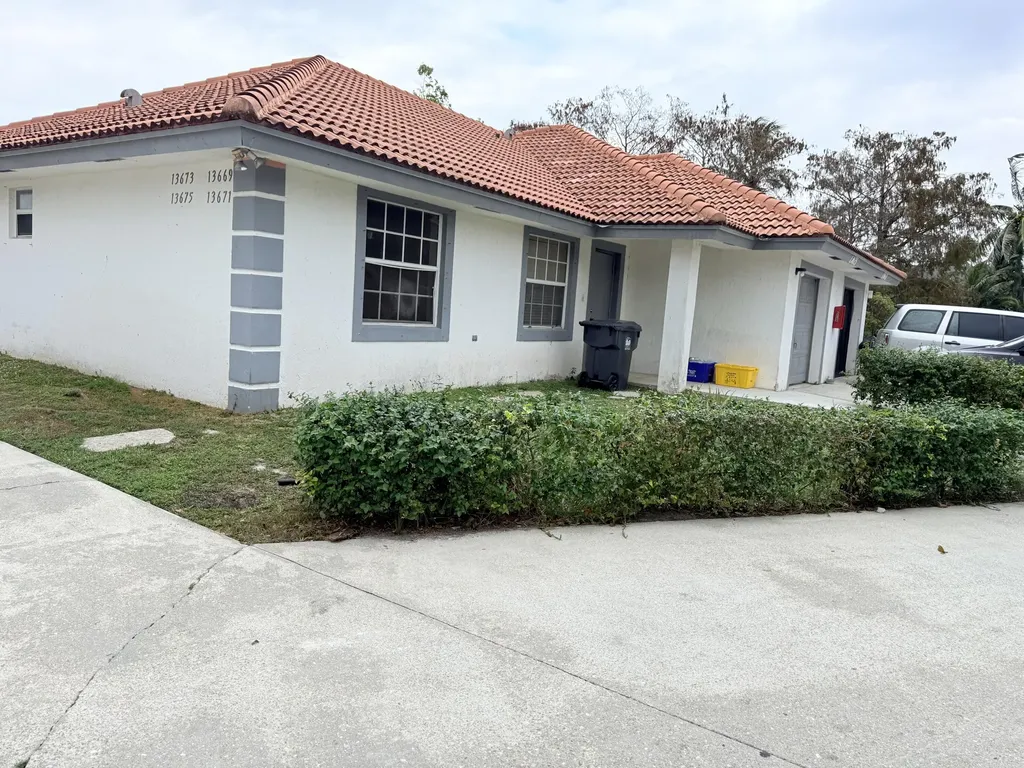 13675 Yarmouth Court Wellington FL 33414