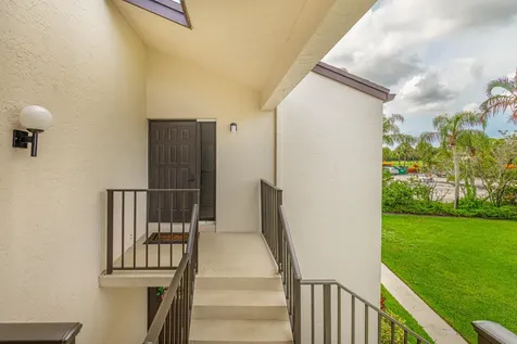 102 Wingfoot Drive Jupiter FL 33458