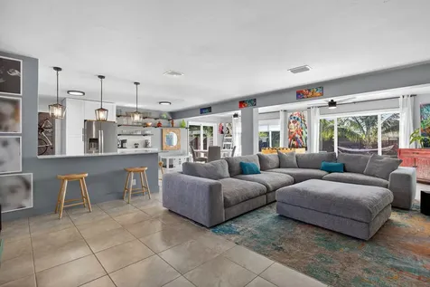 1530 W River Drive Margate FL 33063